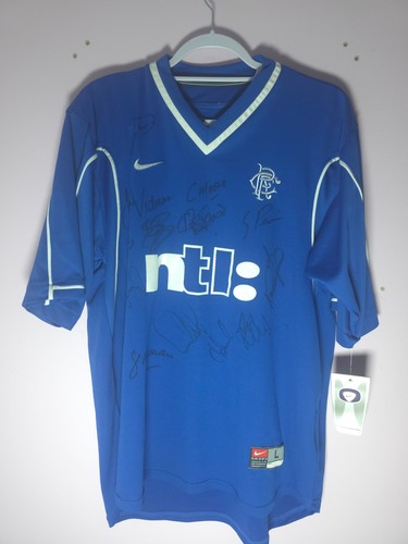 Bnwt signed 1999 - bnwt,